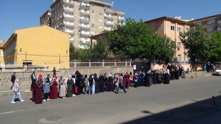 Ekmek Değil, İş Kuyruğu G5