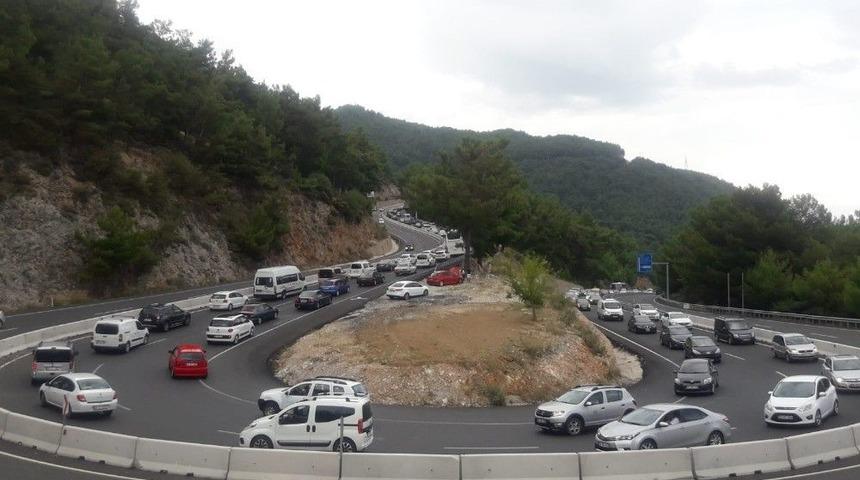 Muğla&rsquo;da Trafik Durma Noktasına Geldi