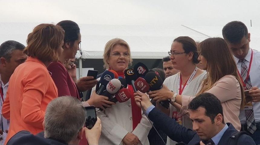 Eski Başbakan Tansu &Ccedil;iller: "bug&uuml;n Milli Bir Şuurla Buradayım"