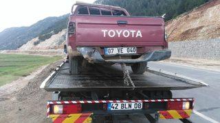 Uçuruma Devrilen Kamyonetin Sürücüsü Yaralandı