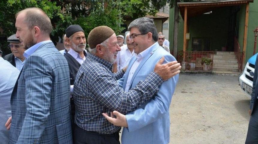 Başkan Can, Vatandaşlarla Bayramlaştı