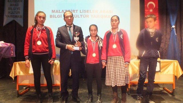 Malazgirt’te Okullar Arası Bilgi Yarışması Düzenlendi