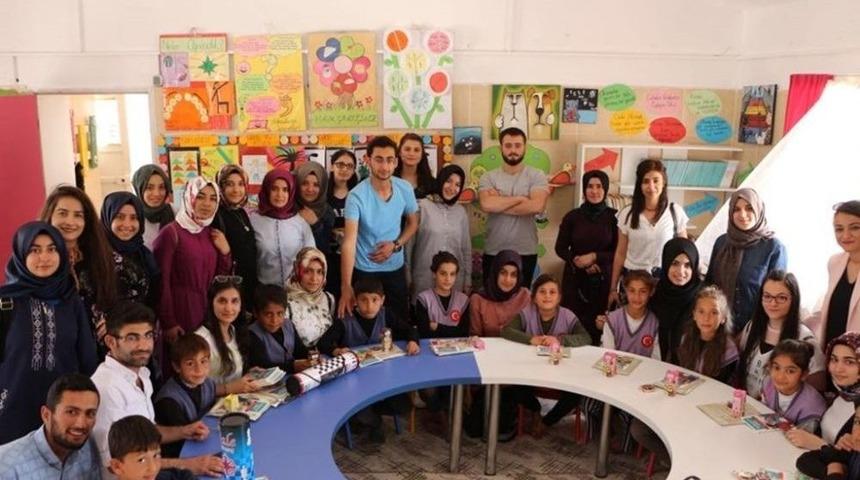 Geleceğin &Ouml;ğretmenleri Minik &Ouml;ğrencilerle Buluştu