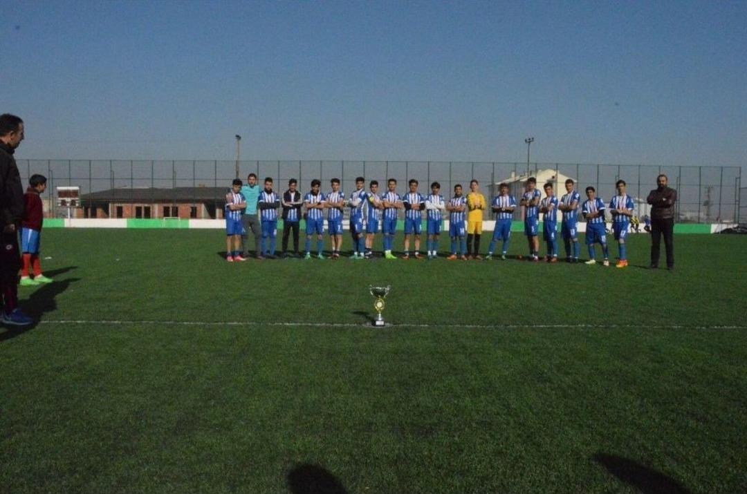 Kars&rsquo;ta Liselerarası Futbol Turnuvasında Şampiyon Alparslan Anadolu Lisesi