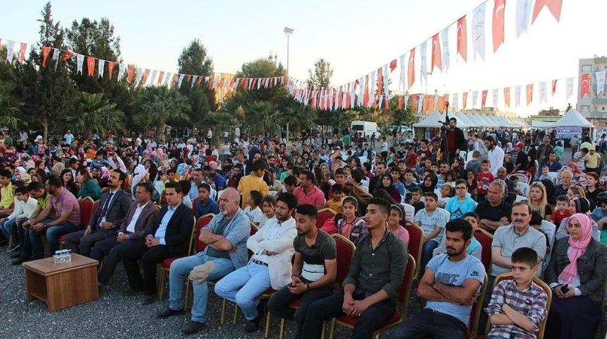 Pop Şarkıcısı Yasin U&ccedil;ar Şarkılarını Mehmet&ccedil;iğe İthaf Etti