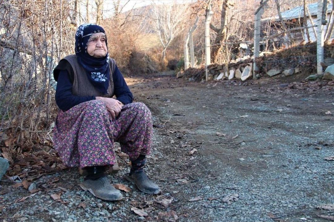 G&uuml;ll&uuml; Nine, 1 Yıldır 67 Yıllık Hayat Arkadaşını Bekliyor