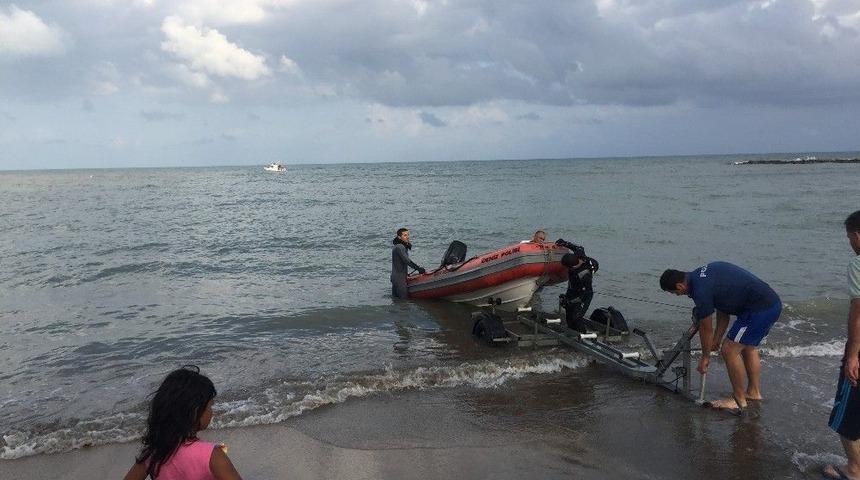 Akrabalarıyla Serinlemek İ&ccedil;in Denize Giren Bir Kişi Kayboldu