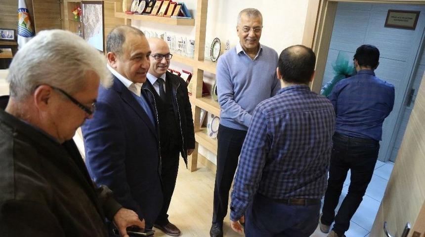 Başkan Tarhan, Belediye Personelinin Yeni Yılını Kutladı