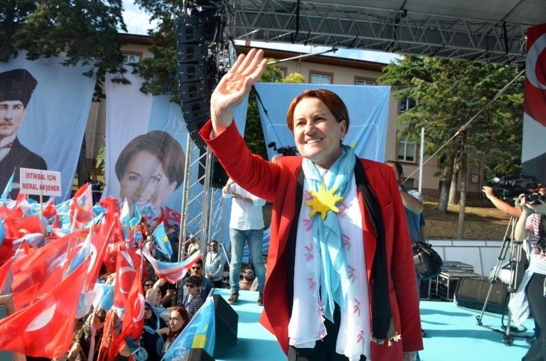 Akşener, Bilecik&rsquo;te Konuştu
