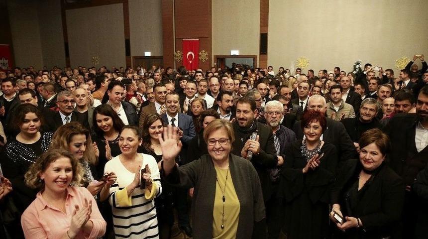 Konak Ailesi Yeni Yıla Umutlu Ve Mutlu Girdi