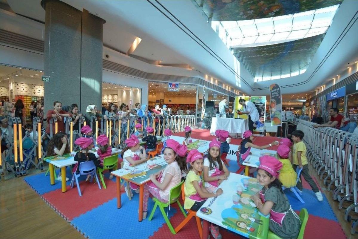 Her Katta 23 Nisan, Her Katta Eğlence