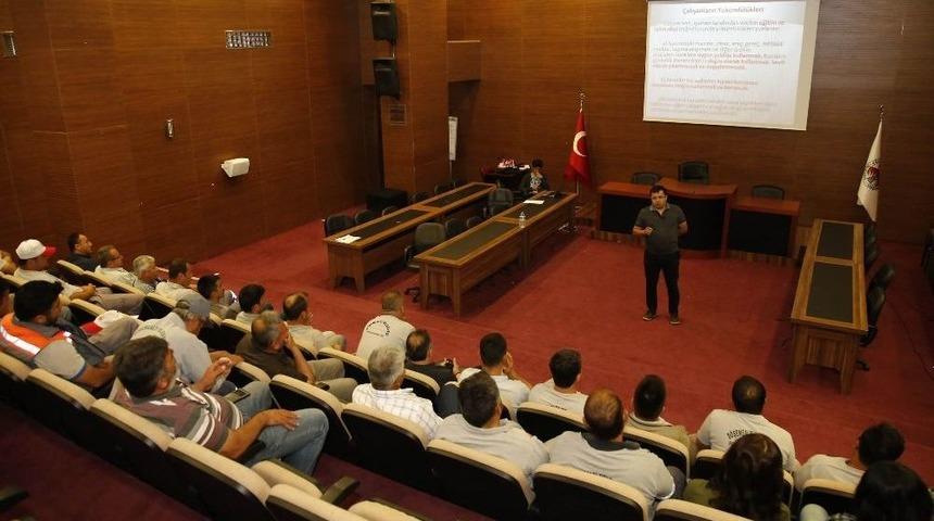 D&ouml;şemealtı Belediye Personeline Hizmet İ&ccedil;i Eğitim