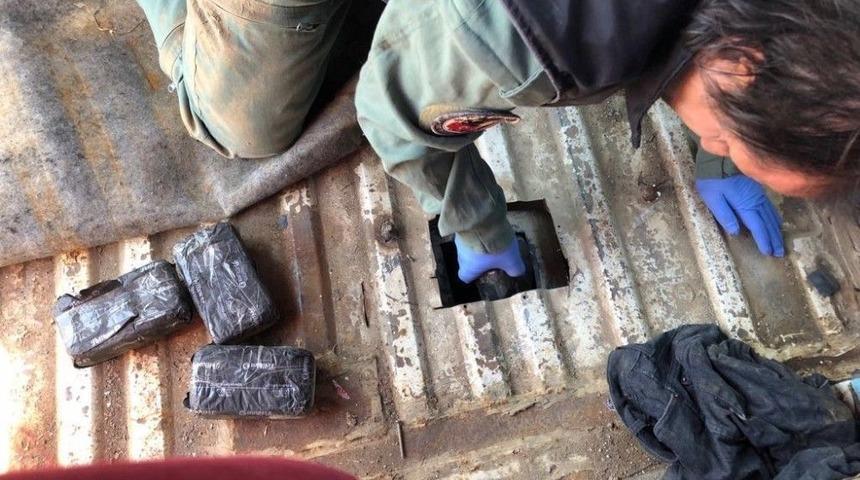 Aracın Yakıt Deposundan 47 Kilo Eroin &Ccedil;ıktı