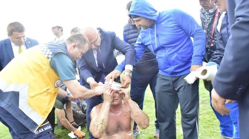 Yaralının Yardımına Vekil Adayı Koştu