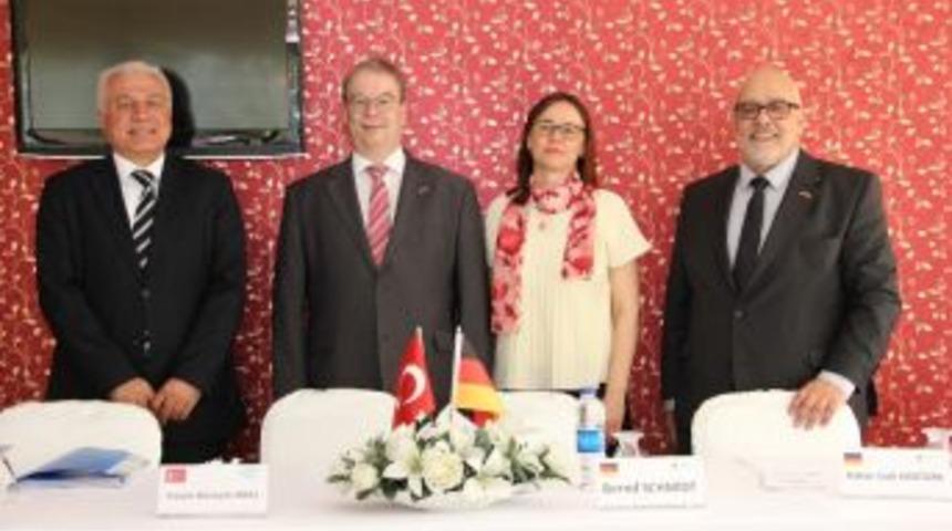 T&uuml;rk Ve Alman Vatandaşları Sosyal G&uuml;venlik Hakları Konusunda Bilgilendirilecek