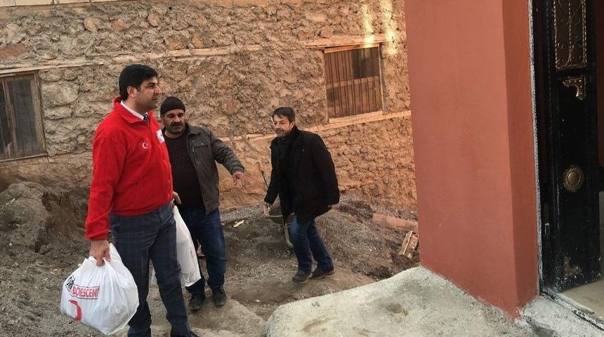 Siirt Kızılay Şubesinden Coşkun Ailesine Yardım