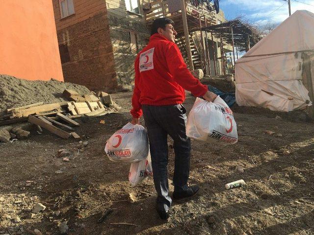 Siirt Kızılay Şubesinden Coşkun Ailesine Yardım