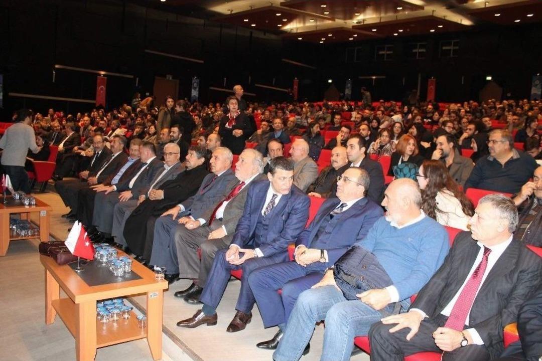 Koleksiyoner Faruk Yaman, İlber Ortaylı İle Birlikte &Ouml;d&uuml;l Aldı