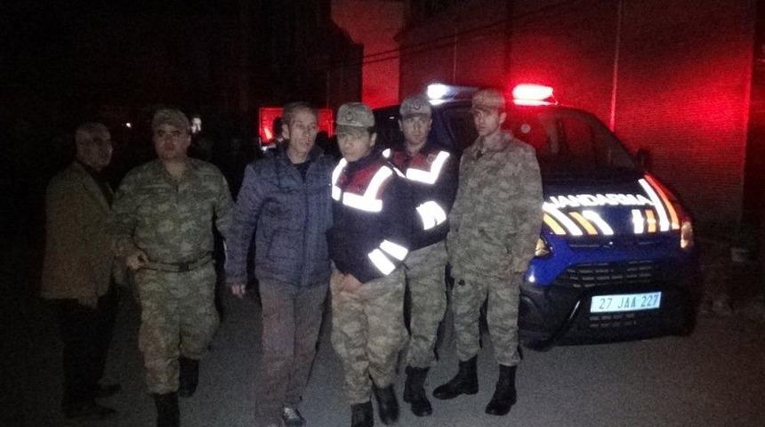 Kavgayı Ayırmaya &Ccedil;alışırken Kurşunun Hedefi Oldu