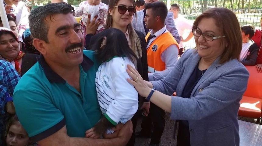 Hayvanat Bah&ccedil;esi&rsquo;nde 23 Nisan Rekoru