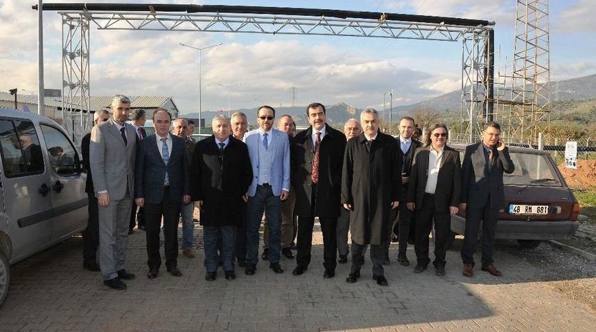 Ak Partili Vekillerden, Ad&uuml;&rsquo;ye Ziyaret