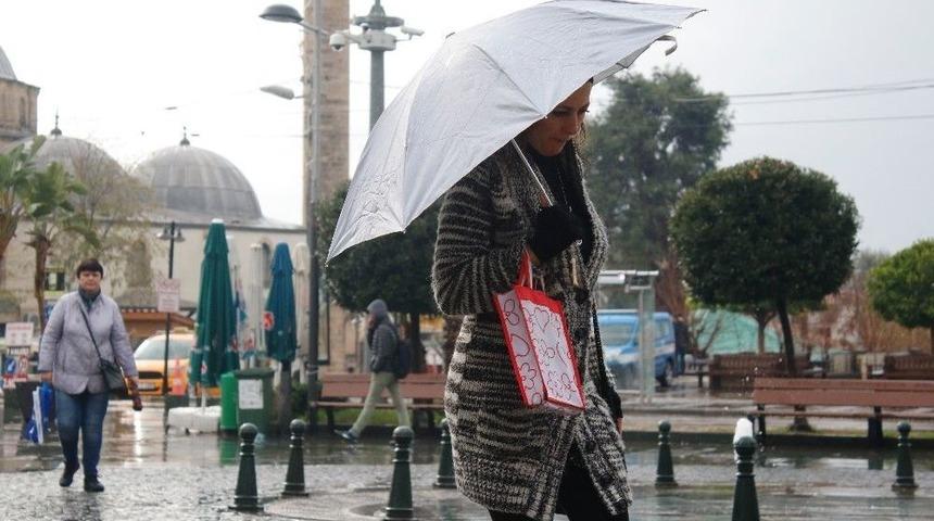 Antalya Yağmura Teslim
