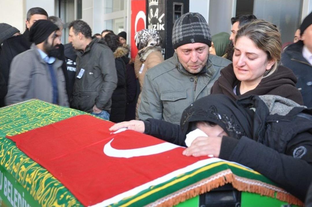 Ambulans Kazasında &Ouml;len Akbaş İ&ccedil;in T&ouml;ren D&uuml;zenlendi