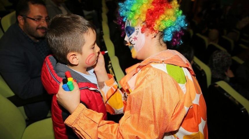 &lsquo;bayburt &Ccedil;ocuk &Uuml;niversitesi&rsquo;nden Muhteşem G&ouml;steri