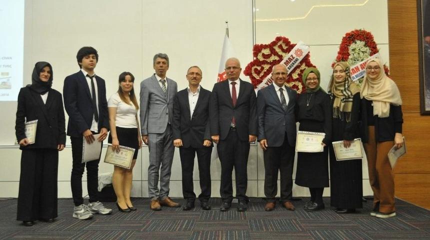 Balıkesir&rsquo;de Mustafa Kutlu&rsquo;nun &Ouml;yk&uuml;c&uuml;l&uuml;ğ&uuml; Konuşuldu
