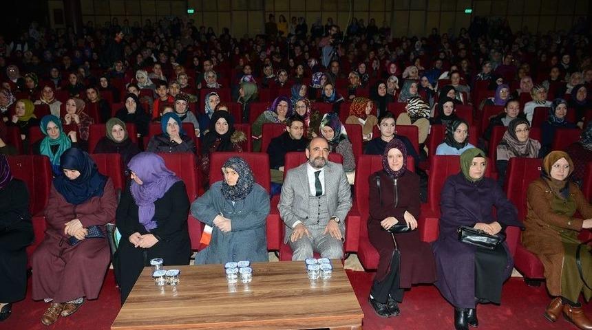 "bağırmayan Anneler" Konferansı