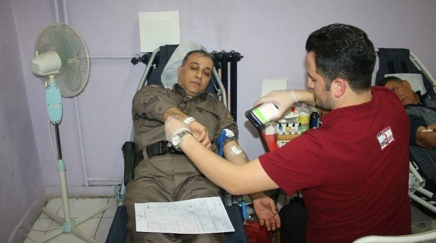Beyşehir’de Jandarmadan Kızılay’a Kan Bağışı