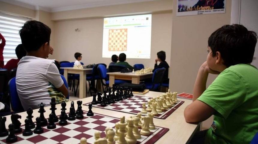Aliağa&rsquo;da Satran&ccedil; Kayıtları Başlıyor