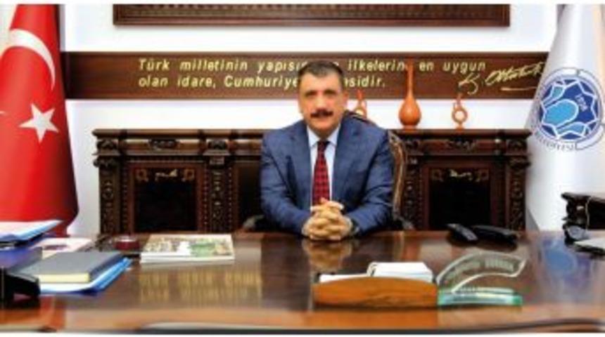 G&uuml;rkan&rsquo;dan Yeni Yıl Mesajı