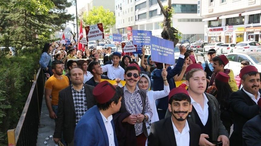 Türkiye’nin İlk Ve Tek Uluslararası Tiyatro Festivali