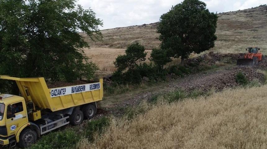 Gaziantep’te 18 Köyden 240 Kilometre Arazi Yolu Açıldı