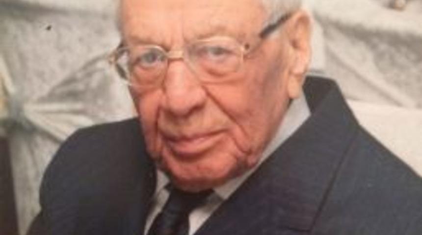 Muğlalı Eski Bakan İlyas Karaöz Vefat Etti