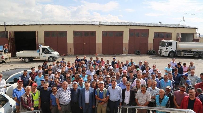 Başkan Cabbar Belediye Personeliyle Bayramlaştı