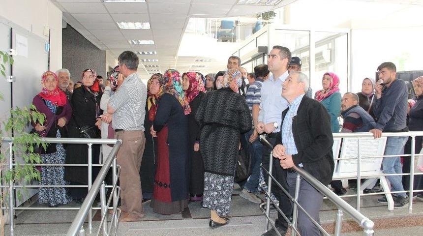 Karaman&rsquo;da 900 Kişinin Alınacağı İşe 1 Saatte 850 Kişi M&uuml;racaat Etti