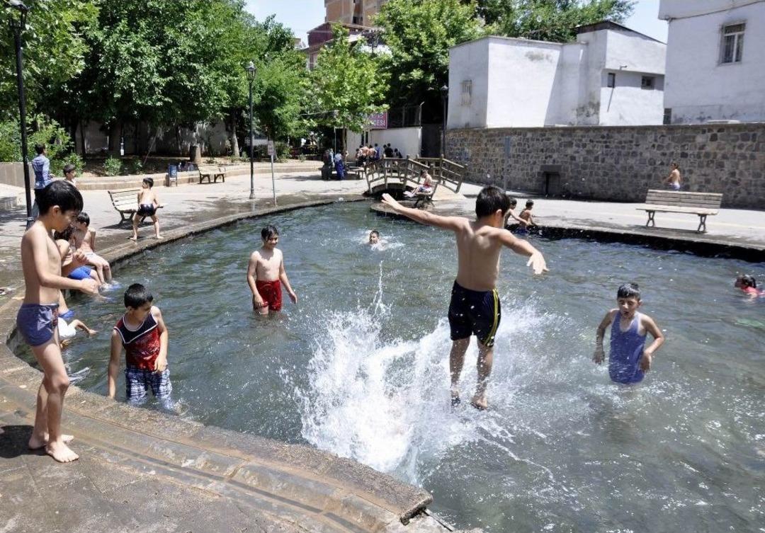 &Ccedil;ocuklar &lsquo;s&uuml;s Havuzu&rsquo; Sezonunu A&ccedil;tı