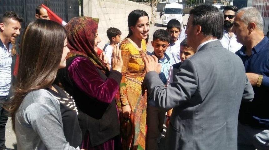 Ak Parti Heyeti, Bayramı Mahallelerde Ge&ccedil;irdi