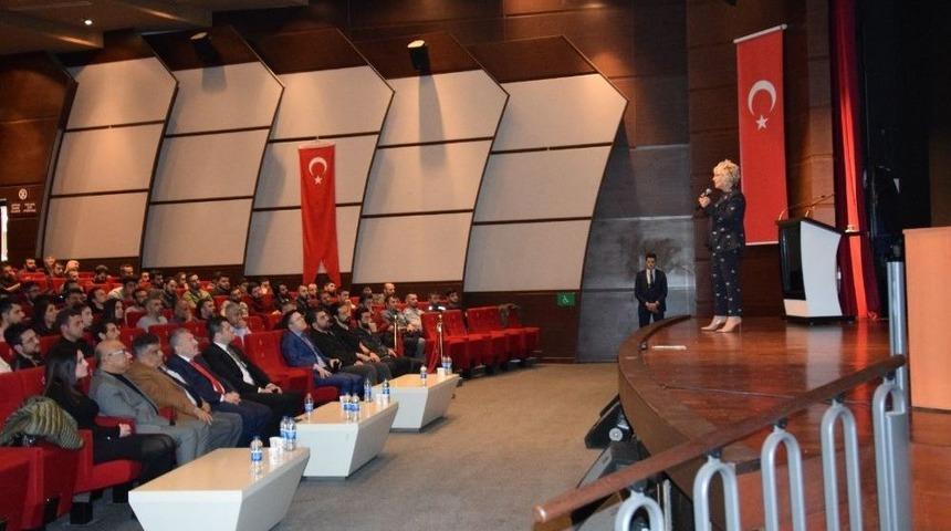 İstanbul Polisine Uyuşturucu Bağımlılarına Nasıl Yaklaşmaları Gerektiği Anlatıldı