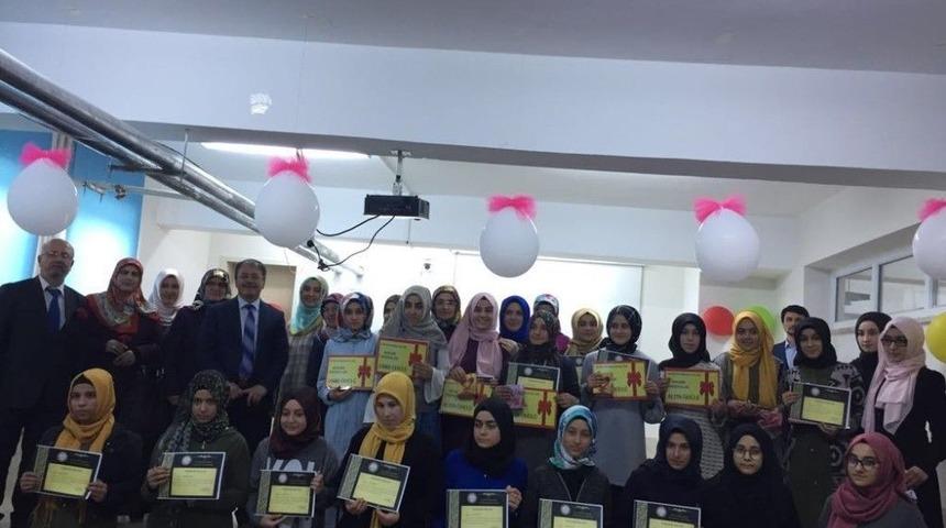 40 Hadis Yarışmasında 4 &Ouml;ğrenci Umre Ziyaretine G&ouml;nderilecek