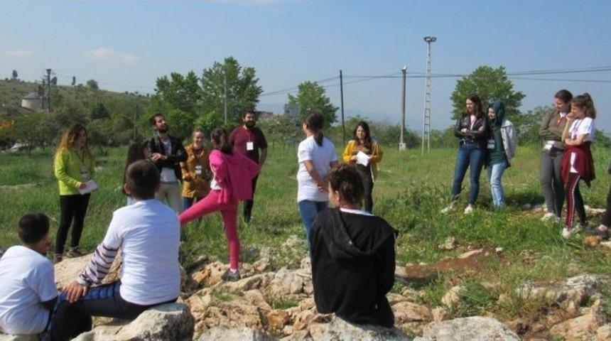 G&ouml;lyazılı &Ccedil;ocuklar Arkeolojik Kazı Yaptı