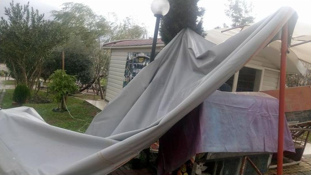 Alanya&rsquo;da Hortum Ve Sağanak Yağış Hayatı Fel&ccedil; Etti