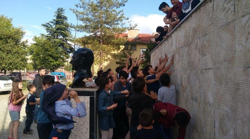 Dolar Kurunun Y&uuml;kselmesi D&uuml;ğ&uuml;n Sahiplerini De Etkiledi