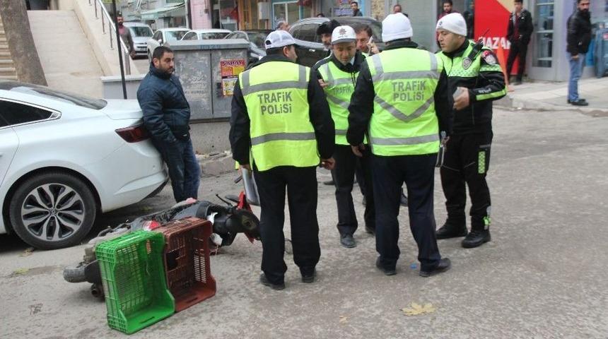 Elazığ&rsquo;da Motosiklet Kazası: 2 Yaralı