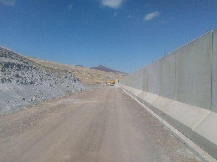 Toki İran Sınırındaki Duvarın Yarısını Tamamladı G3