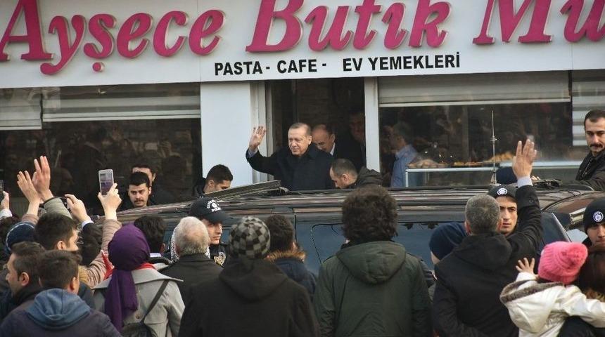 Cumhurbaşkanı Erdoğan&rsquo;a Kastamonu&rsquo;da &Ccedil;ay İkram Edildi