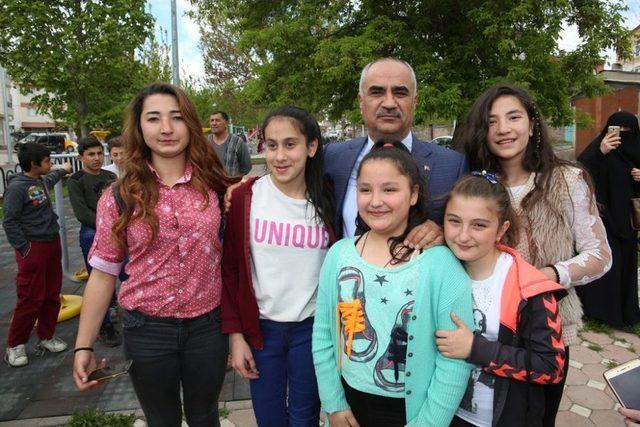 Başkan Aydın, Kadın Günü Programına Katıldı 2