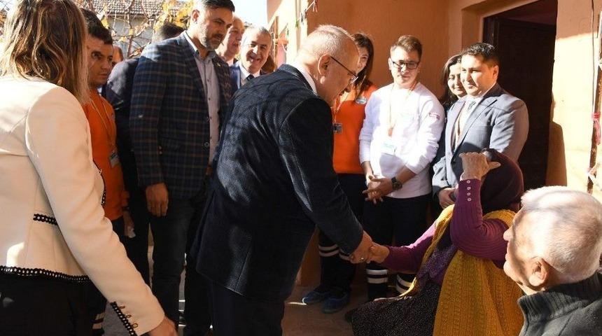 Başkan Kocamaz, Evde Sağlık Hizmeti Alan Vatandaşlarla Buluştu